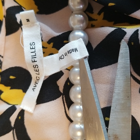 Alec Les Filles Womens Tucans Button Up Bow Tie Collar Blouse - Picture 9 of 9